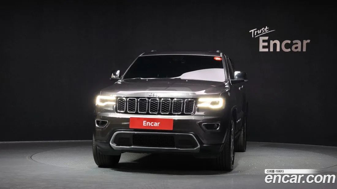 Jeep Grand Cherokee - фото 3