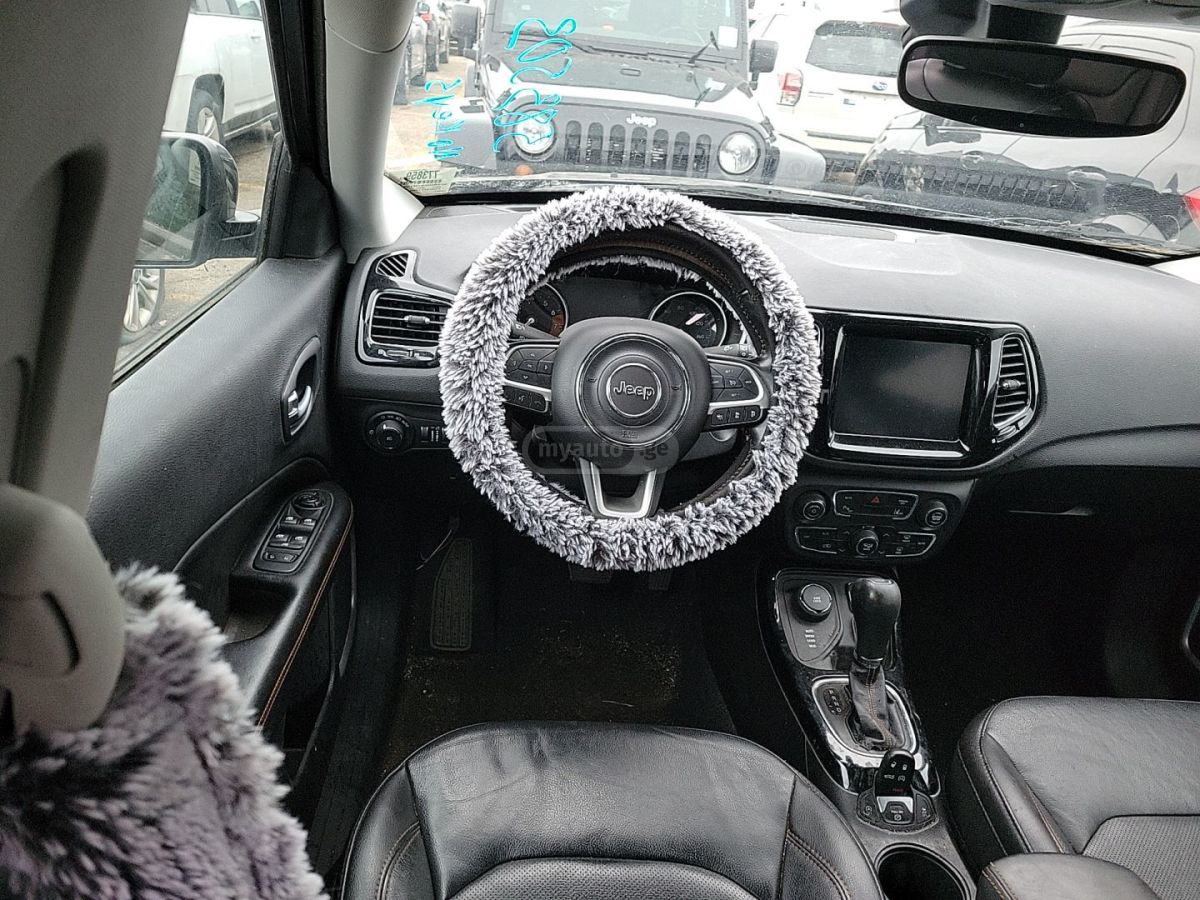 Jeep Compass - фото 6