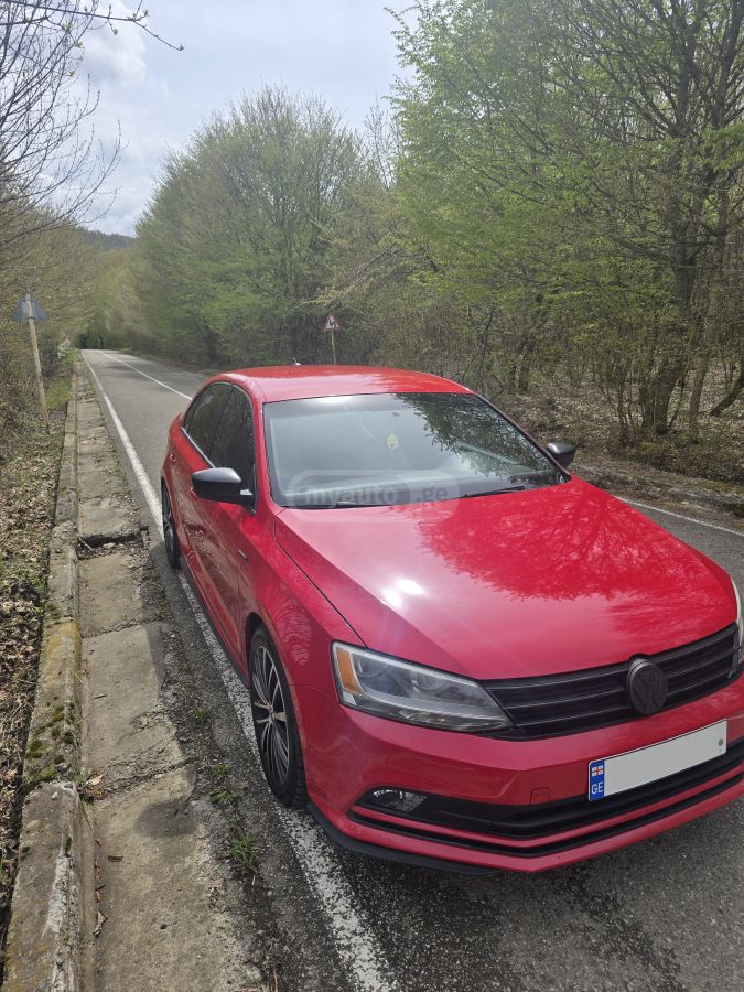 Volkswagen Jetta - фото 1