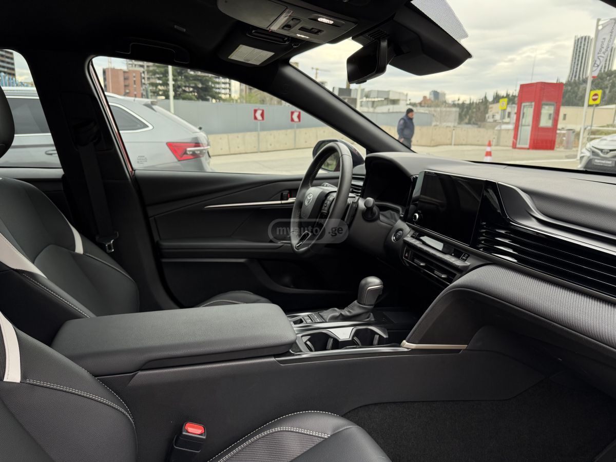 Toyota Camry - фото 10