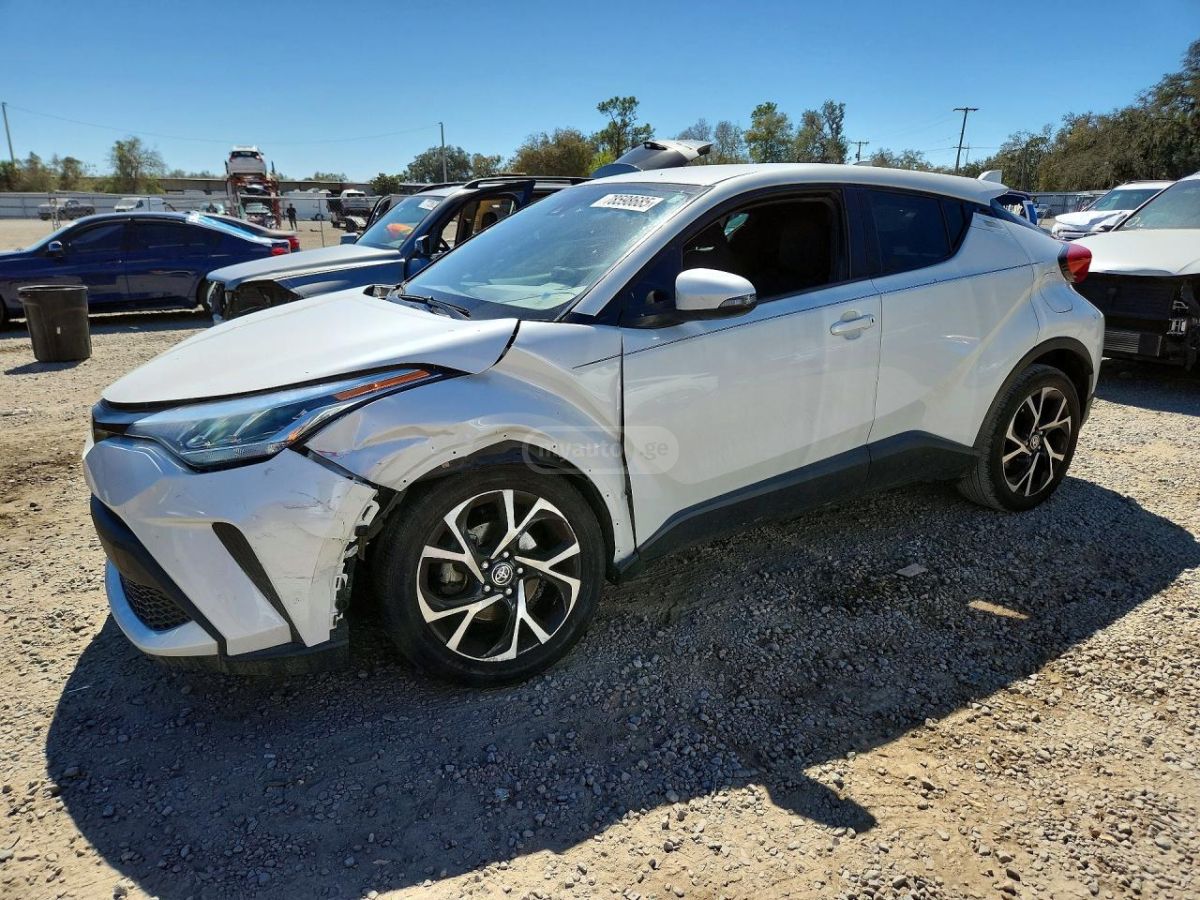 Toyota CHR - фото 1