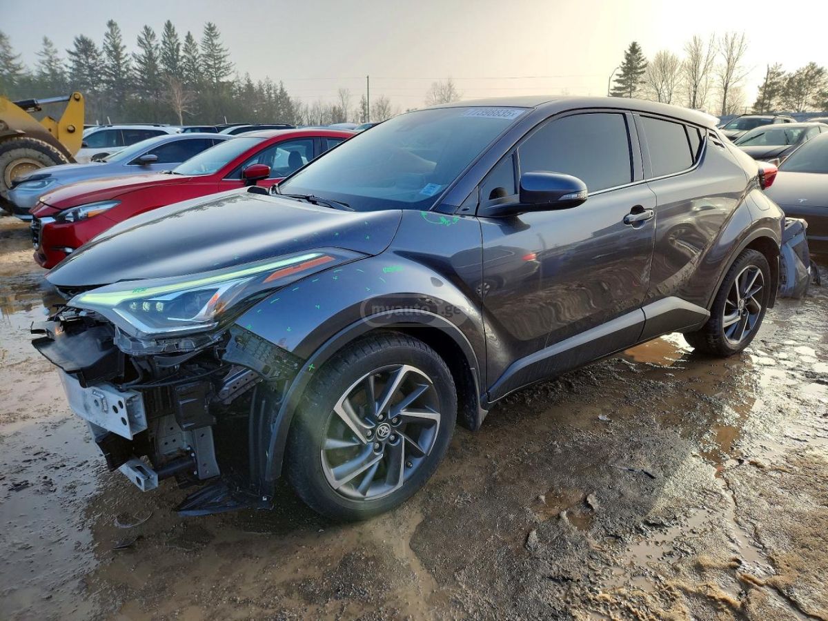 Toyota CHR - фото 1