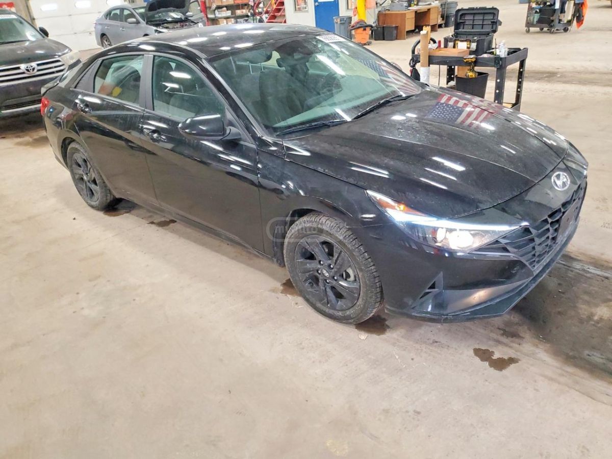 Hyundai Elantra - фото 4