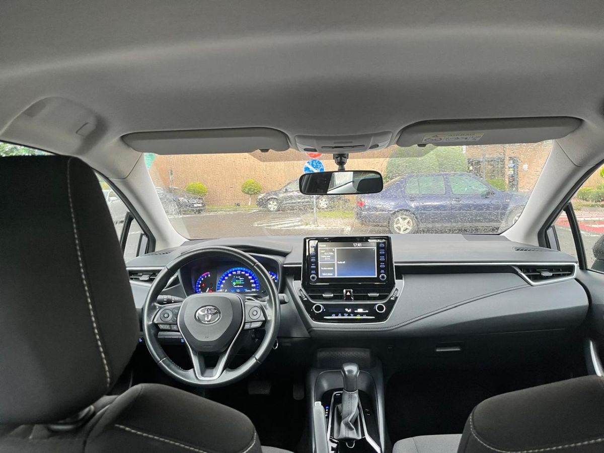 Toyota Corolla - фото 2