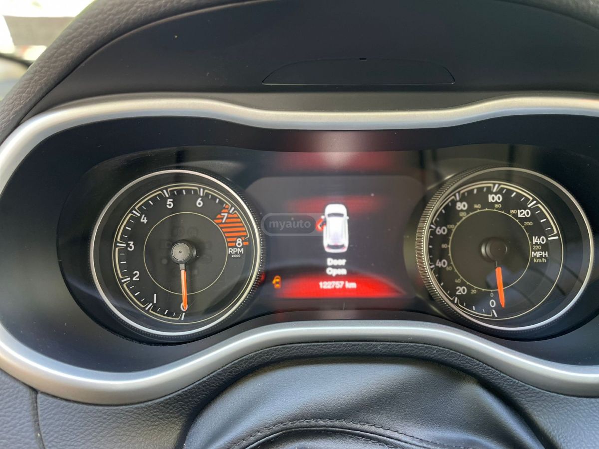 Jeep Cherokee - фото 8