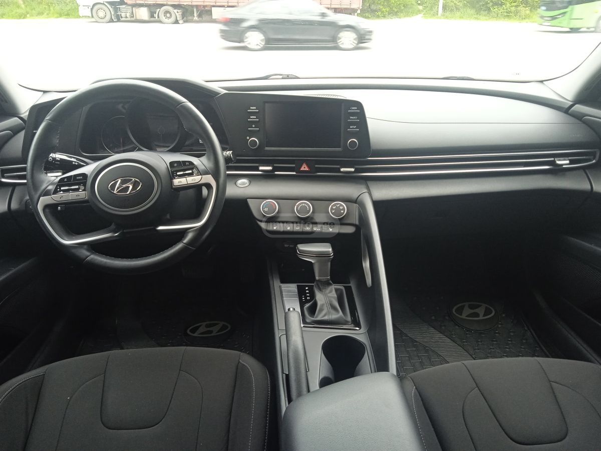 Hyundai Elantra - фото 11