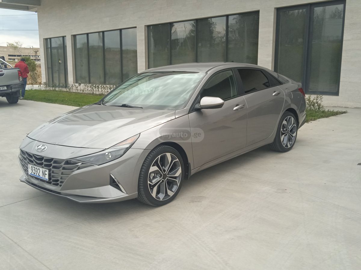 Hyundai Elantra - фото 7