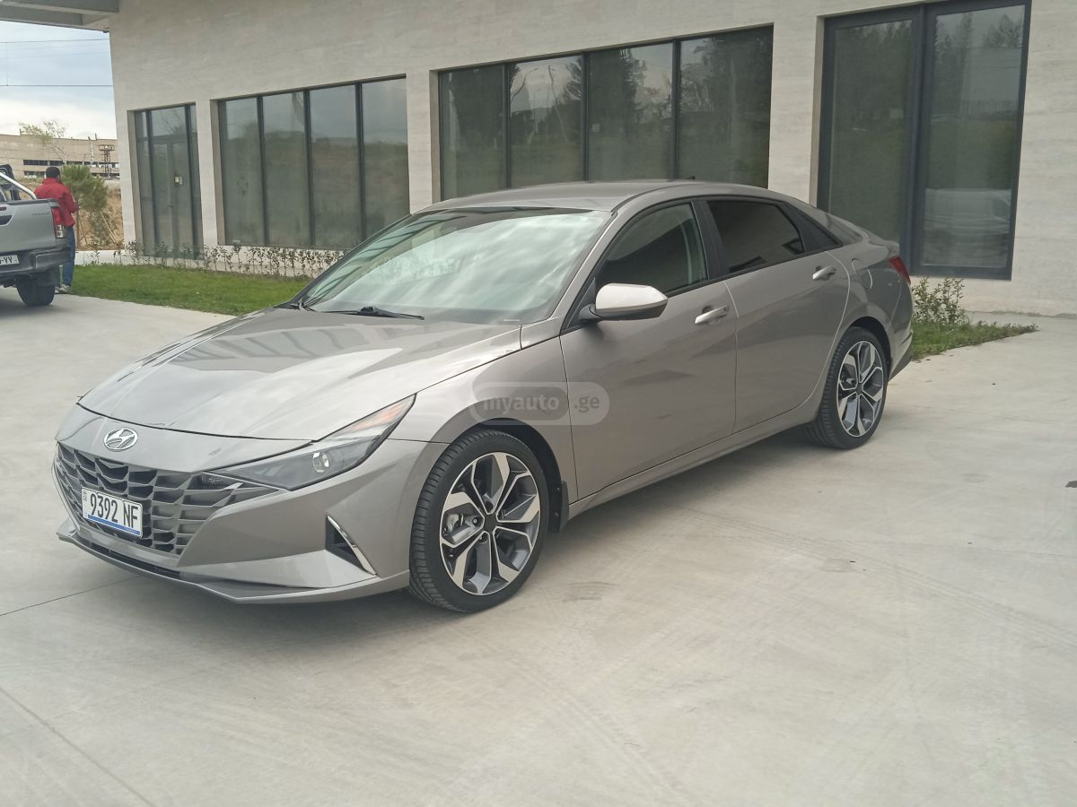 Hyundai Elantra - фото 9