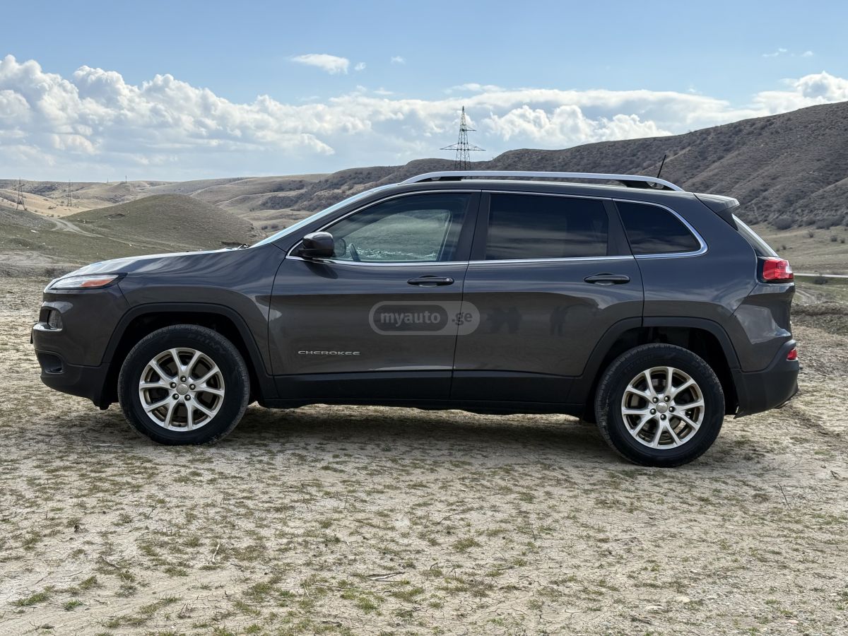 Jeep Cherokee - фото 6