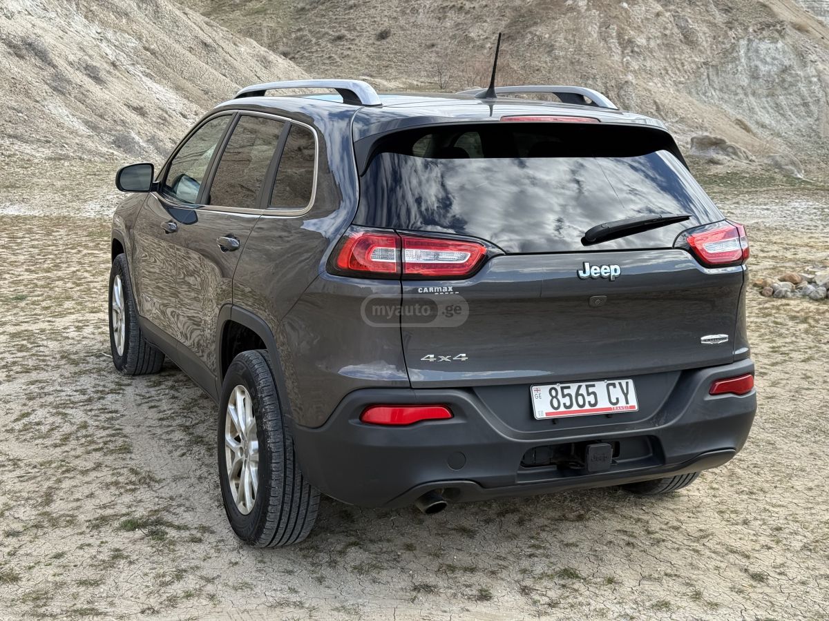 Jeep Cherokee - фото 7