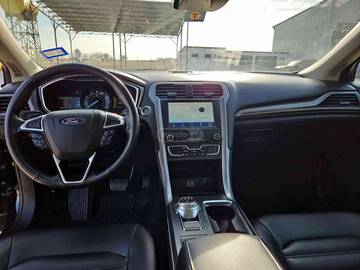 Ford Fusion - фото 2