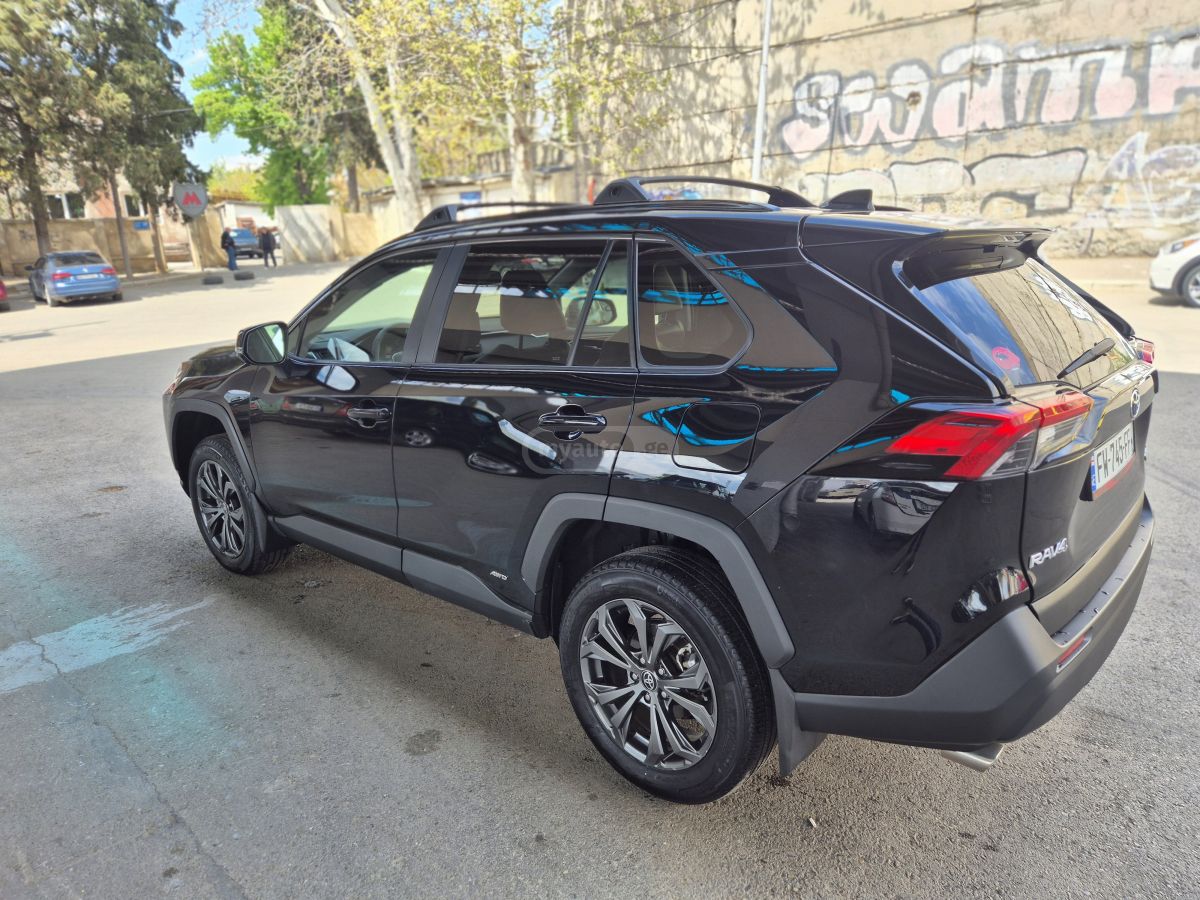 Toyota Rav 4 - фото 5