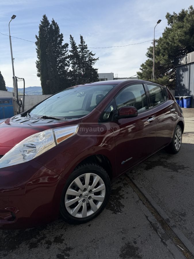 Nissan Leaf - фото 2