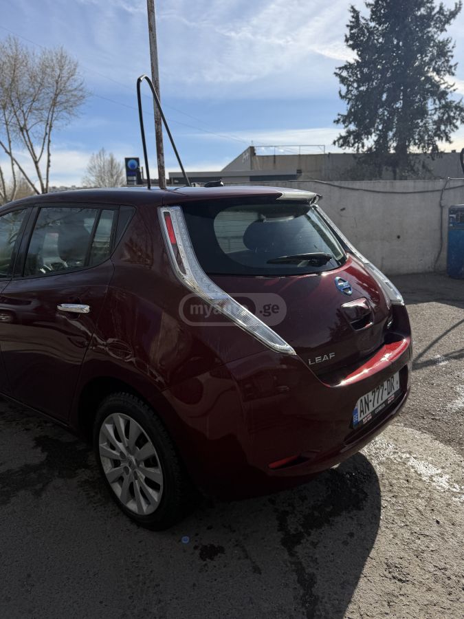 Nissan Leaf - фото 4