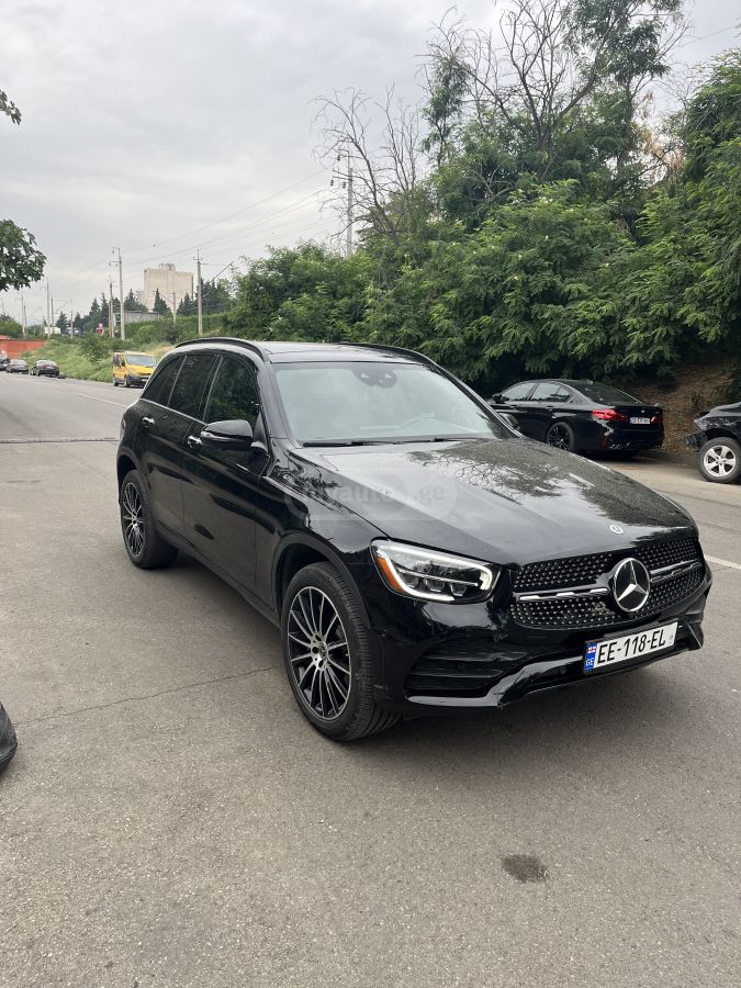 Mercedes-Benz GLC 300 - фото 1