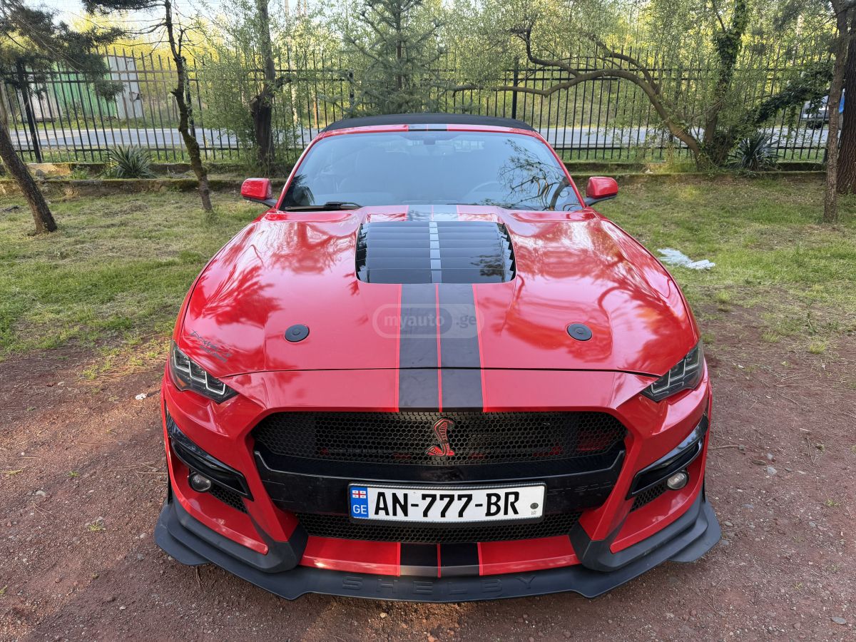 Ford Mustang - фото 1