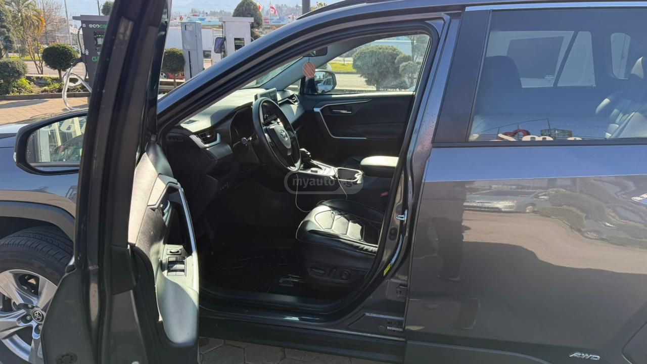 Toyota RAV 4 - фото 10