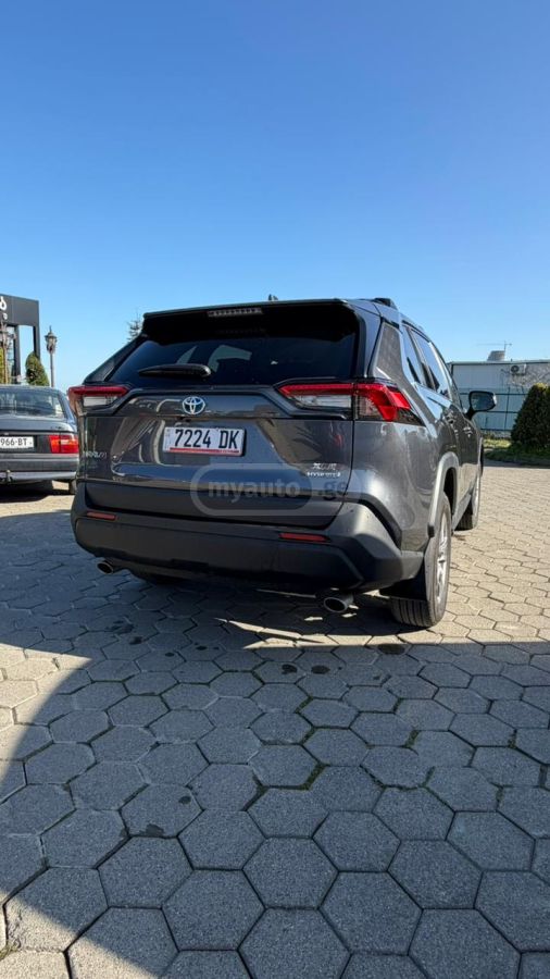 Toyota RAV 4 - фото 4