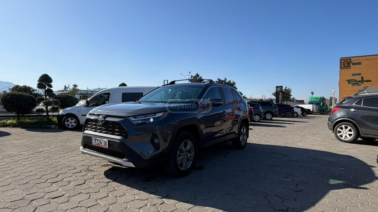 Toyota RAV 4 - фото 6