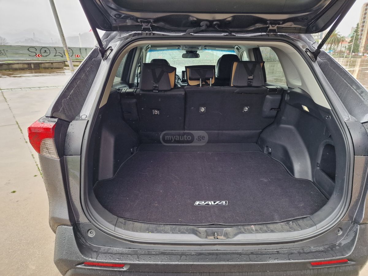 Toyota RAV 4 - фото 8