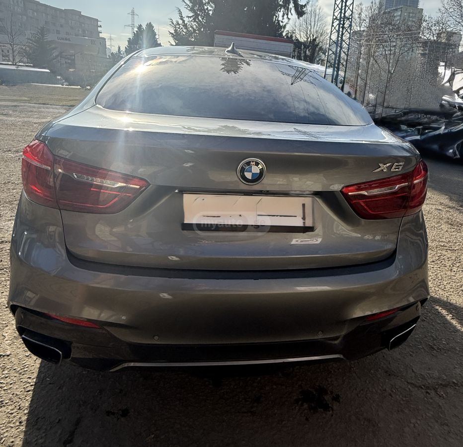 BMW X6 - фото 7