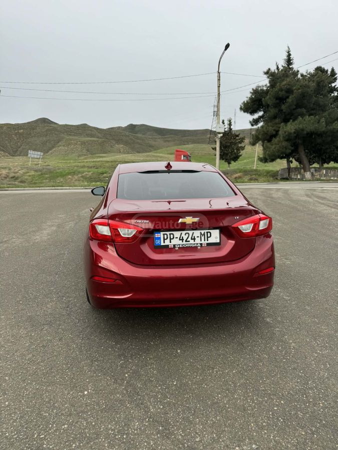 Chevrolet Cruze - фото 1