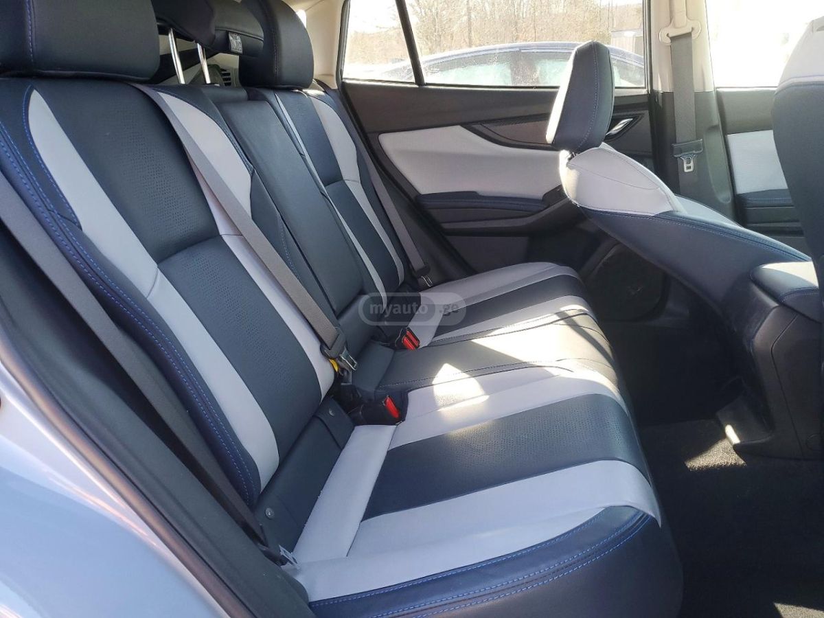 Subaru Limited 4dr All-Wheel Drive CV — миниатюра 9