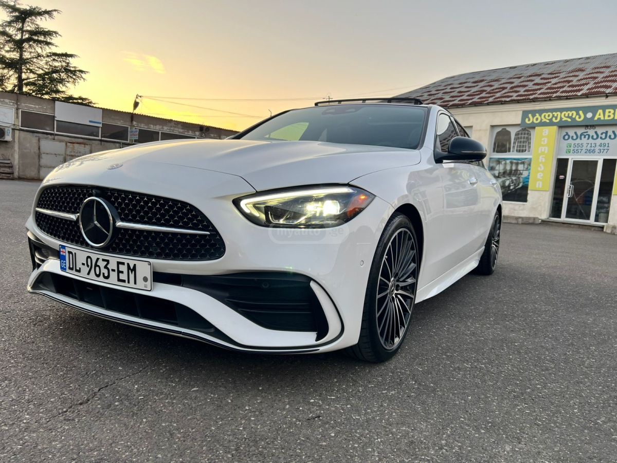 Mercedes-Benz C 300 - фото 1