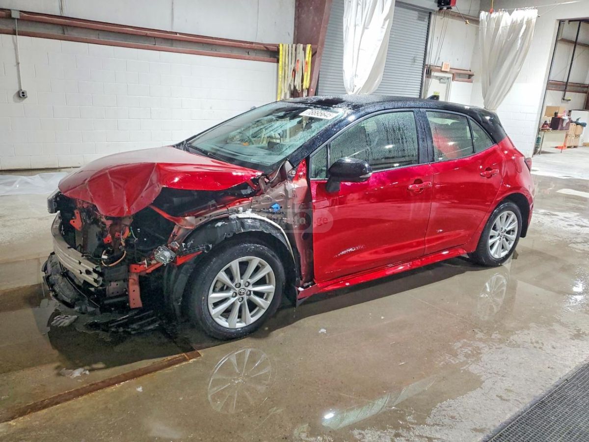 Toyota Corolla - фото 1