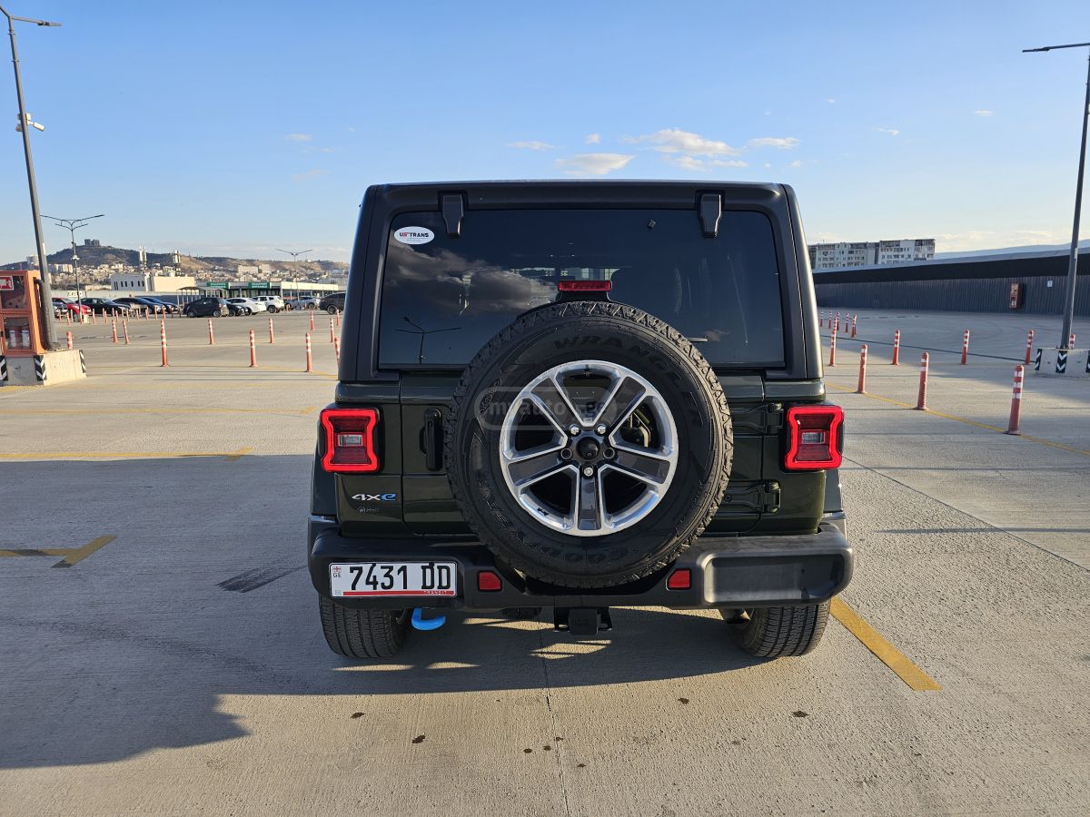 Jeep SAHARA — миниатюра 6