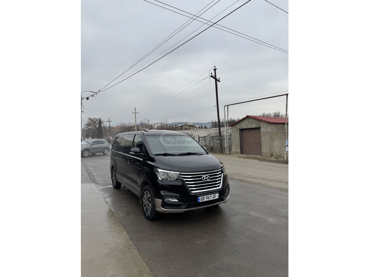 Hyundai Starex - фото 2