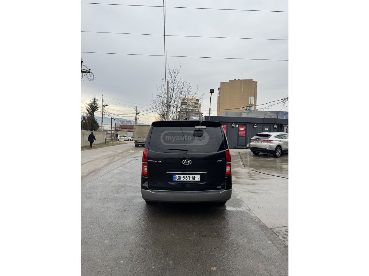 Hyundai Starex - фото 6