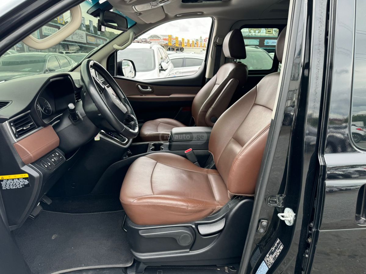 Hyundai Starex - фото 8