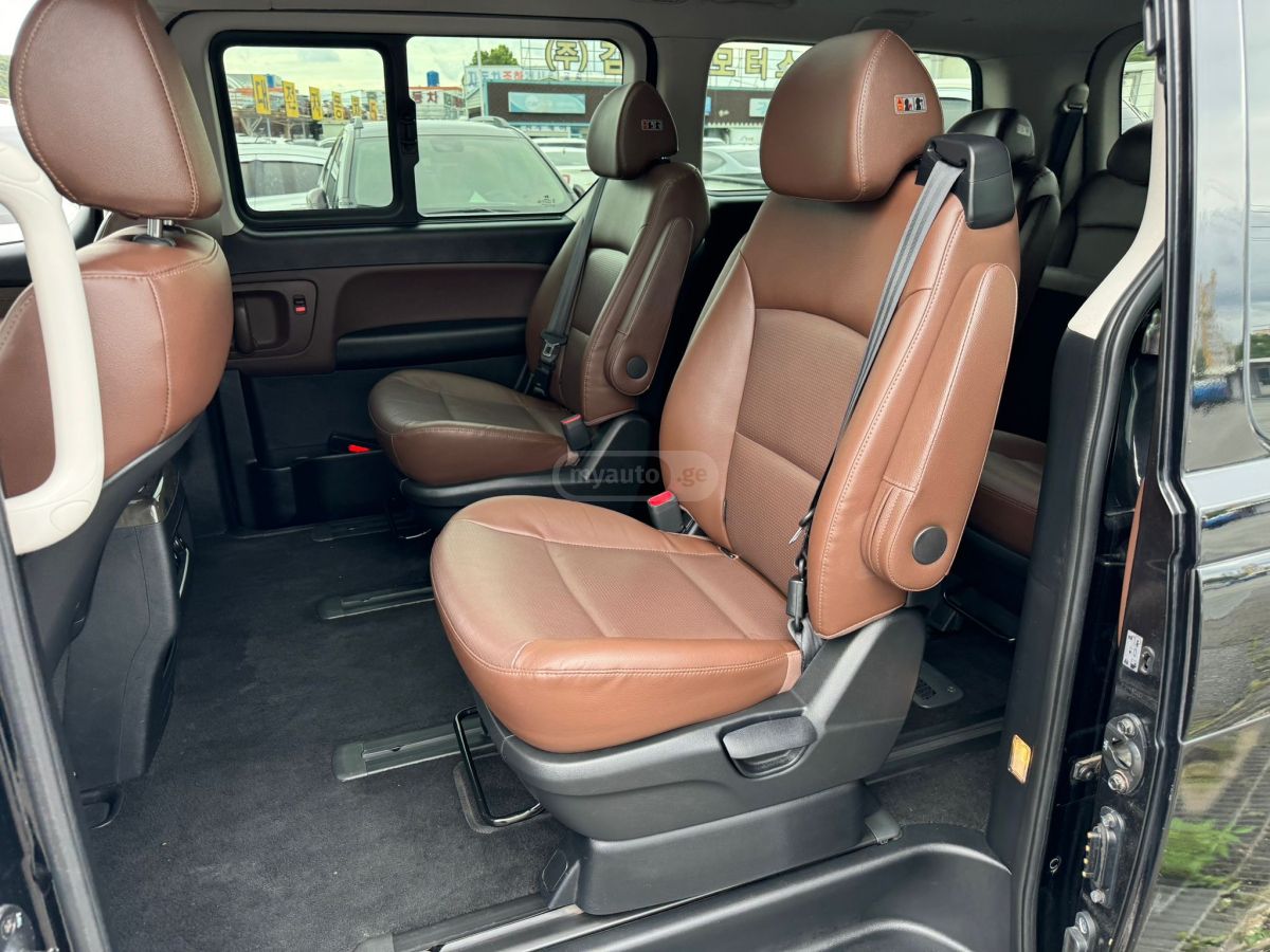 Hyundai Starex - фото 9