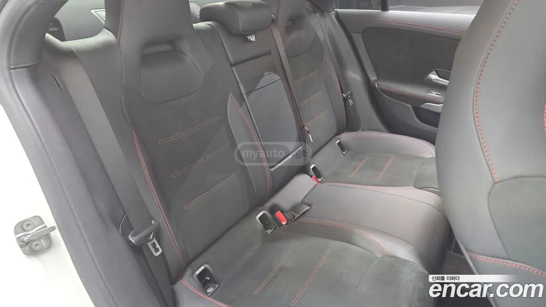 Mercedes-Benz CLA 35 AMG 2023 — миниатюра 12