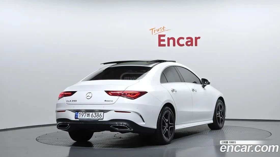 Mercedes-Benz CLA 35 AMG 2023 — миниатюра 2