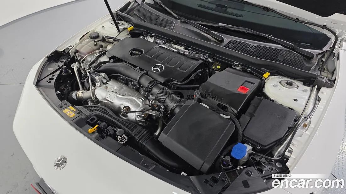 Mercedes-Benz CLA 35 AMG 2023 — миниатюра 6