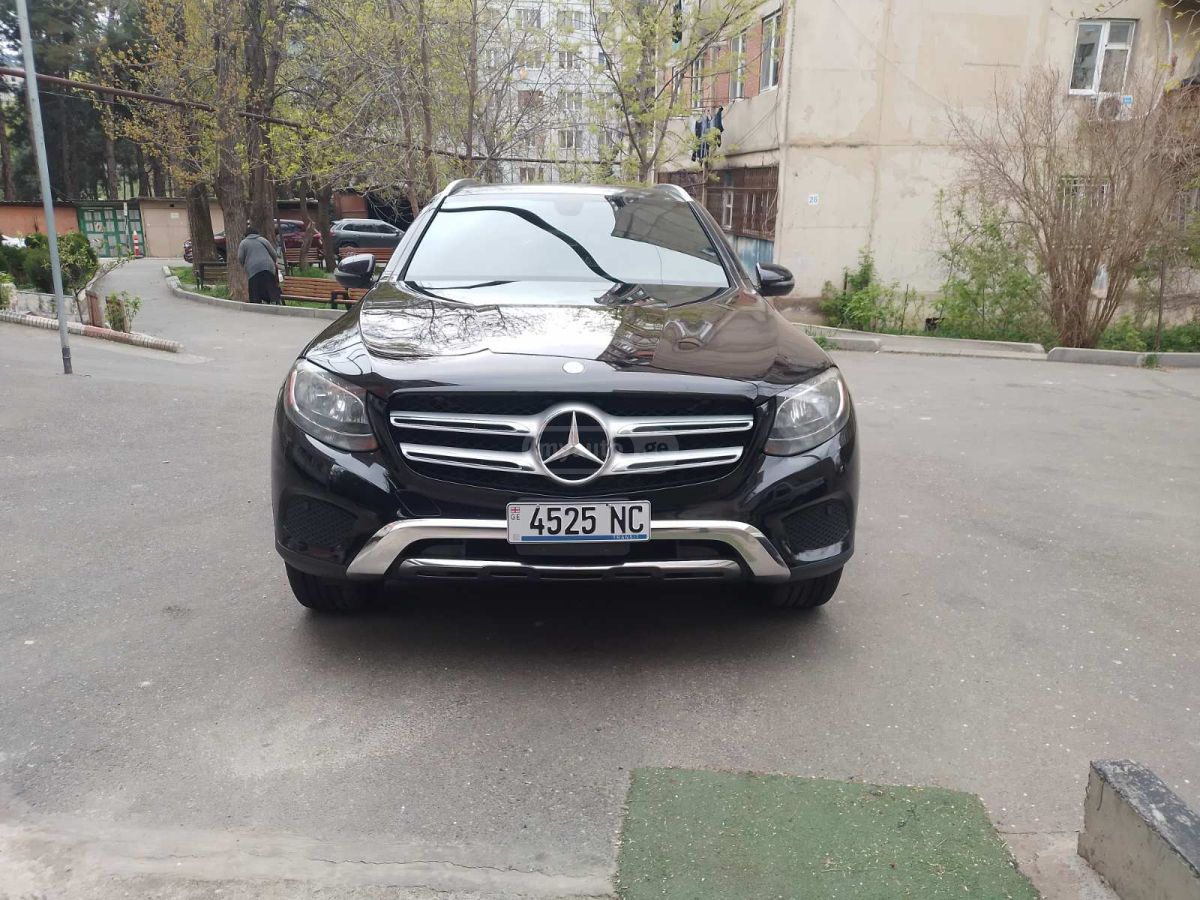 Mercedes-Benz GLC 300 - фото 1