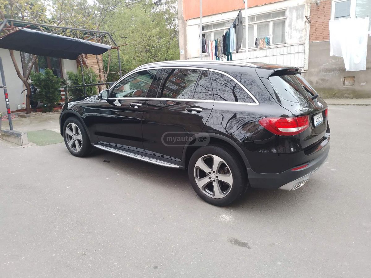 Mercedes-Benz GLC 300 - фото 2
