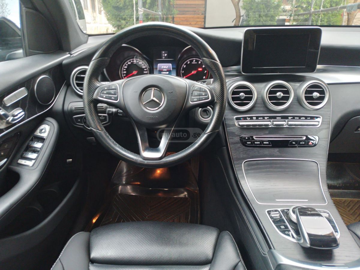Mercedes-Benz GLC 300 - фото 6