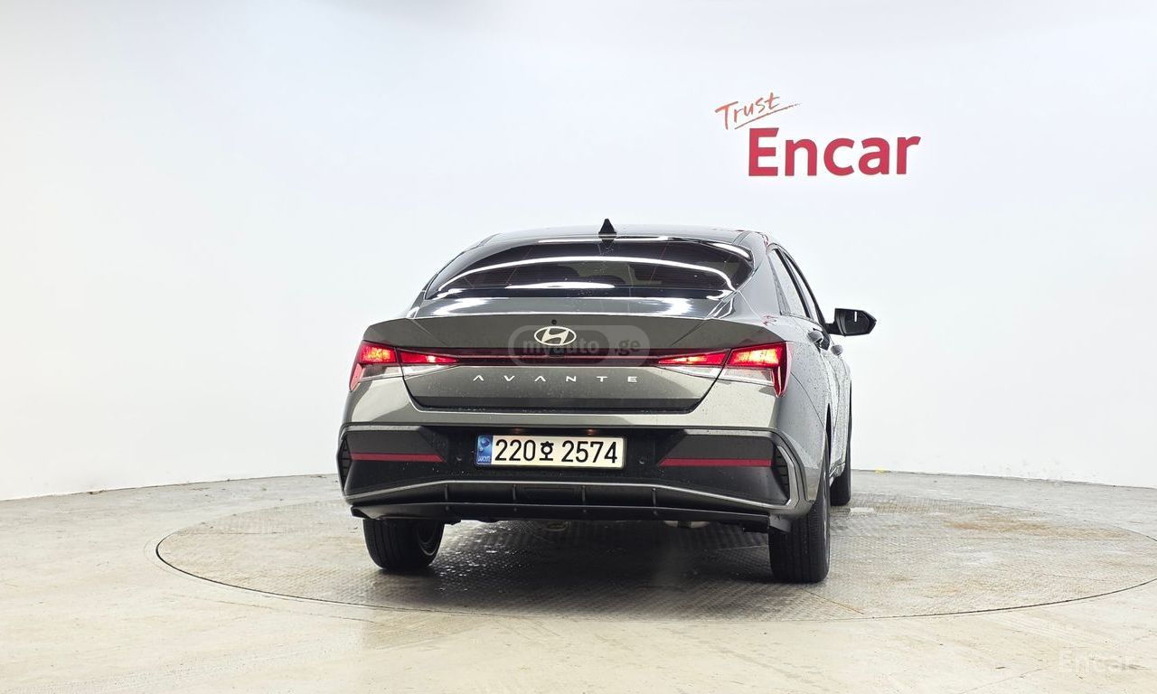 Hyundai Avante - фото 4