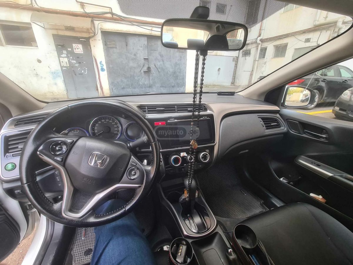 Honda City - фото 2