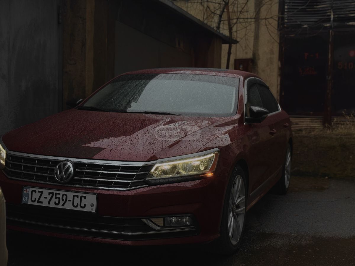 Volkswagen Passat - фото 1