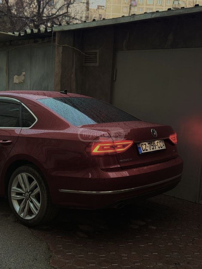 Volkswagen Passat - фото 2