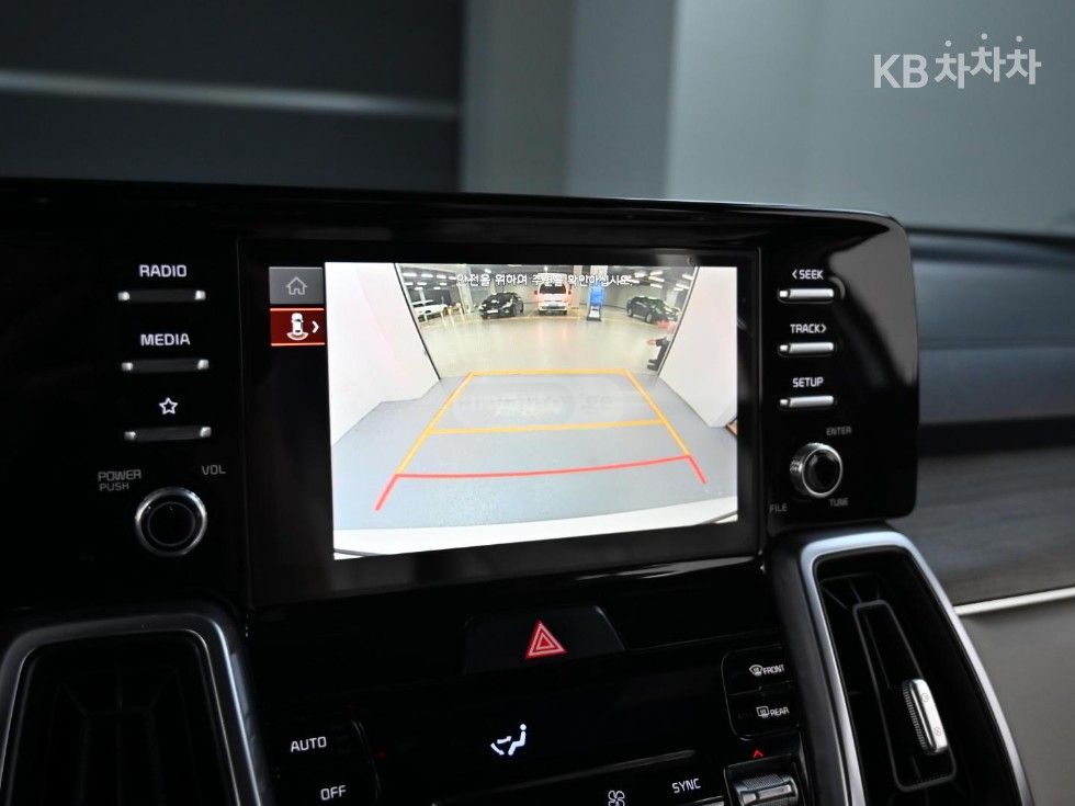 Kia Sorento - фото 10