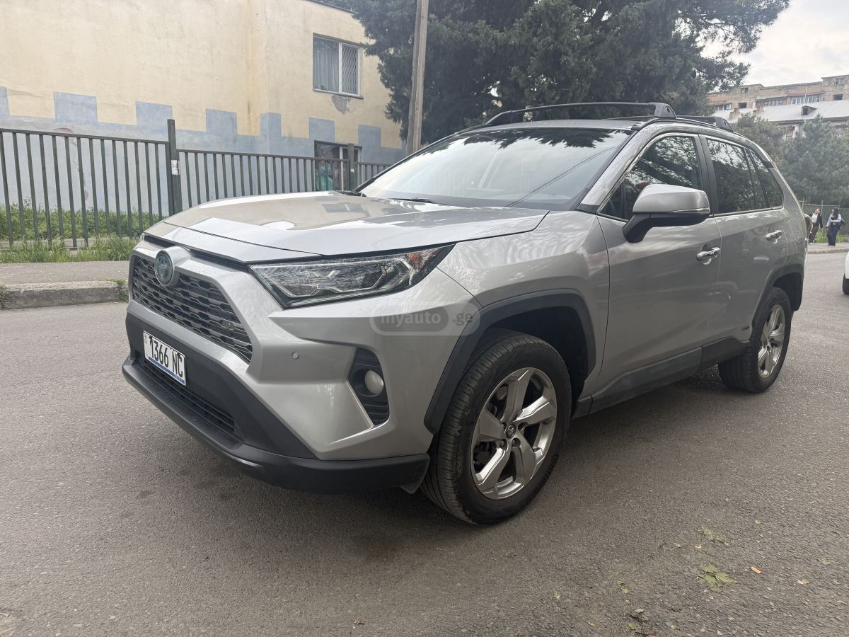 Toyota Rav 4 - фото 1