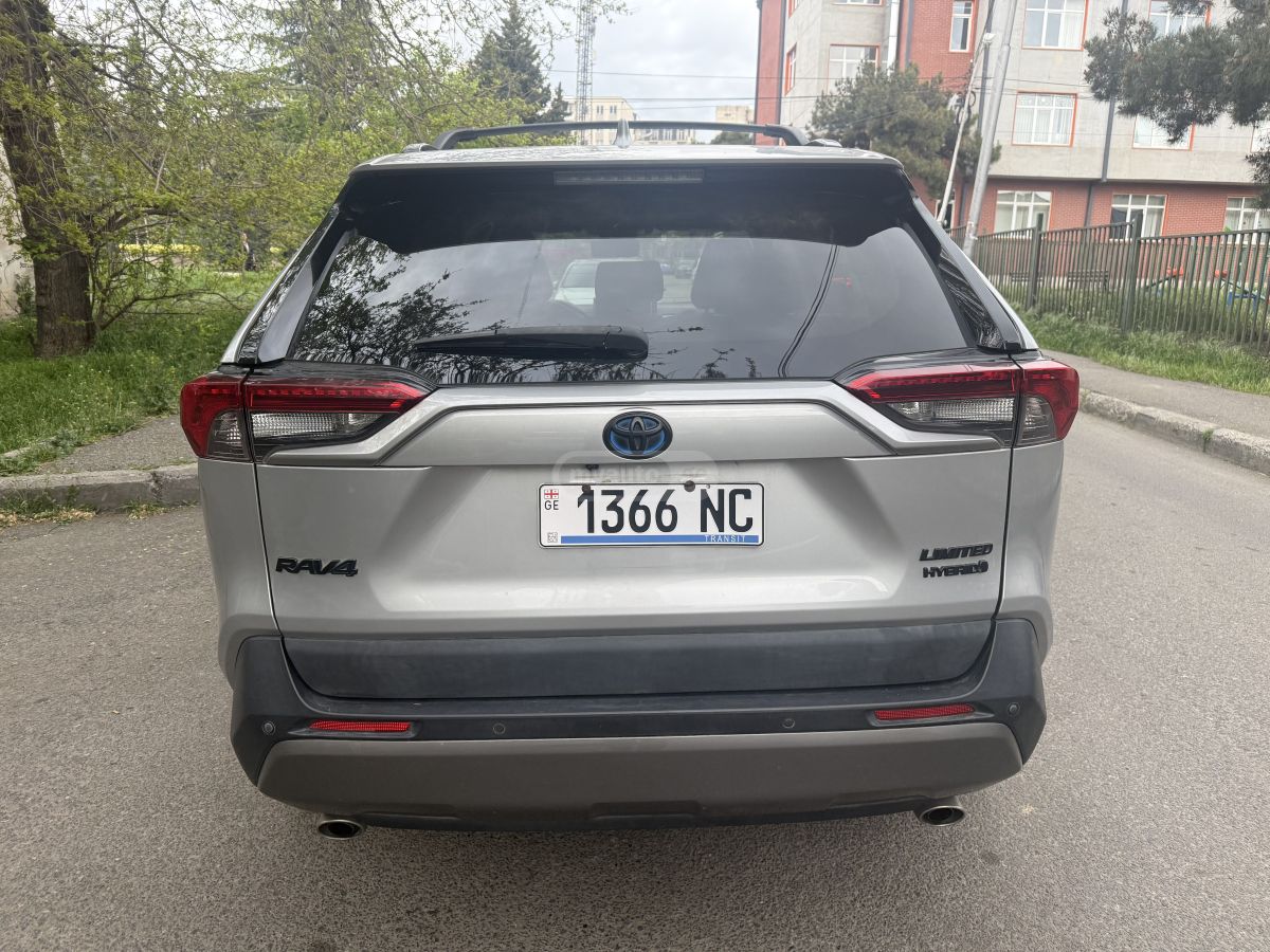 Toyota Rav 4 - фото 4