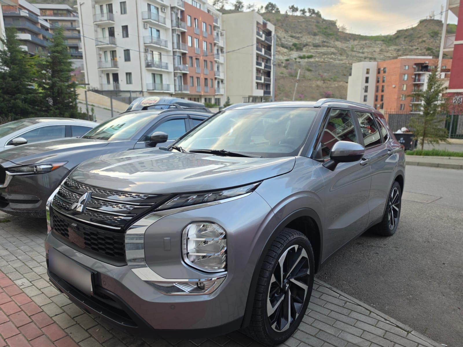 Mitsubishi Outlander - фото 4