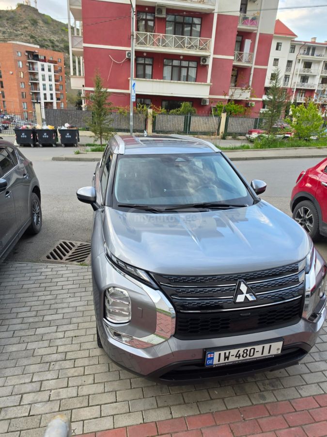 Mitsubishi Outlander - фото 6
