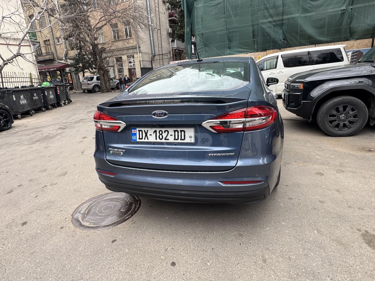 Ford Fusion - фото 3